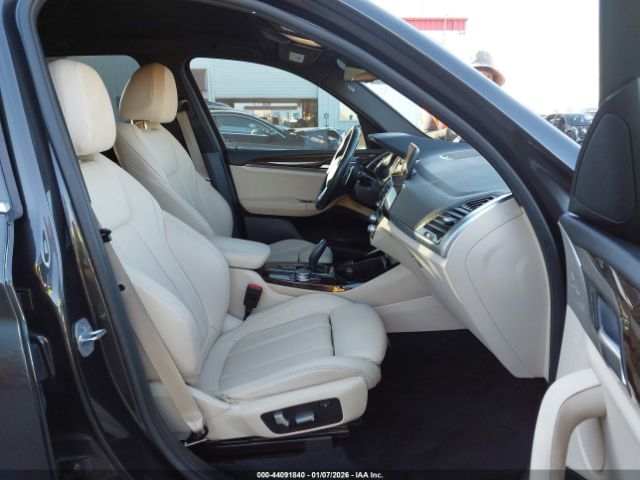 2019 BMW X3 5UXTR9C54KLE12102 Photo 4