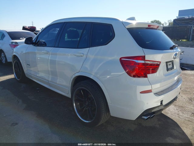 2017 BMW X3 5UXWZ7C57H0V84827 Photo 2