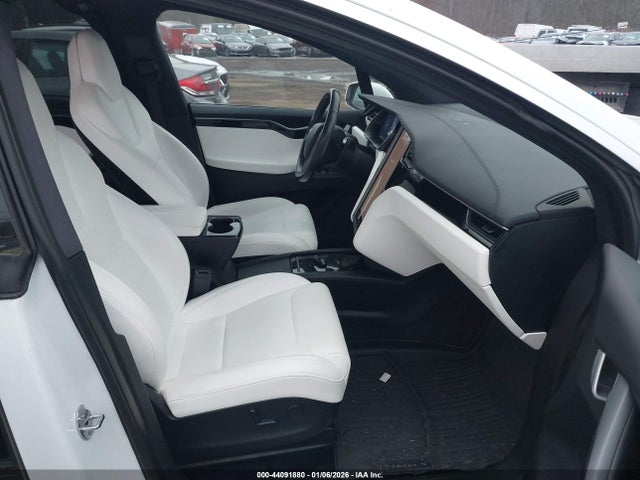 2018 TESLA MODEL X 5YJXCBE20JF132559 Photo 4