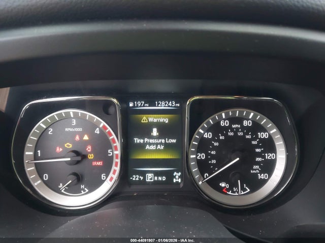 1N6BA1F3XHN519016 Nissan Titan Xd Sv Diesel