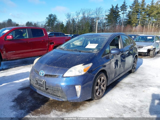 Toyota Prius Two 2015 JTDKN3DU1F0395713 Image 2