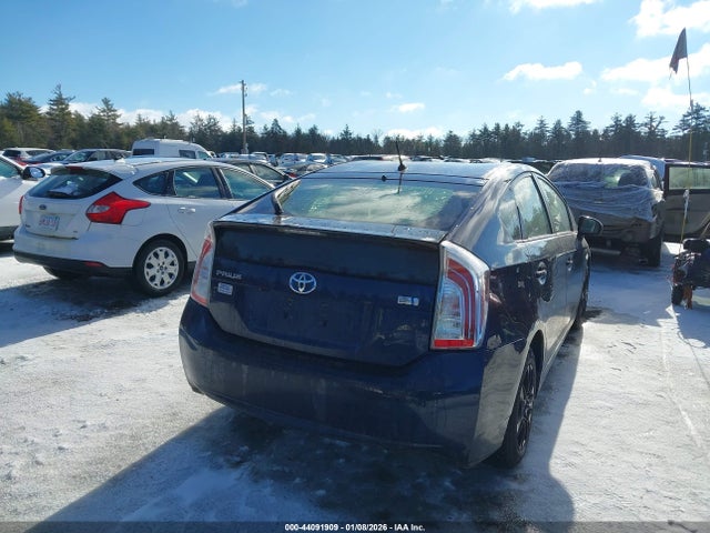 Toyota Prius Two 2015 JTDKN3DU1F0395713 Image 4
