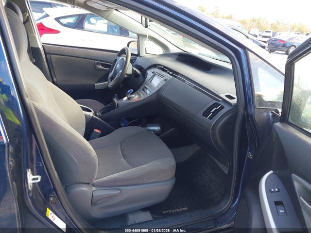 Toyota Prius Two 2015 JTDKN3DU1F0395713 Image 5