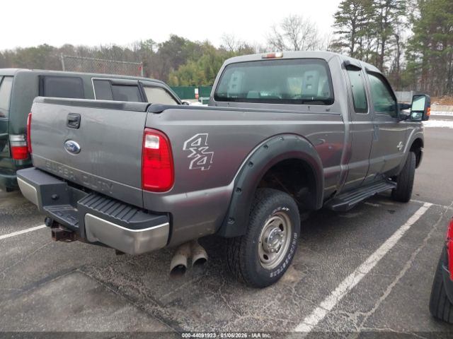 2011 FORD F-350 1FT8X3BT3BEB70074 Photo 3