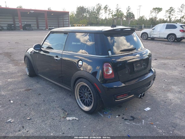 2013 MINI HARDTOP WMWSV3C56DT388887 Photo 2