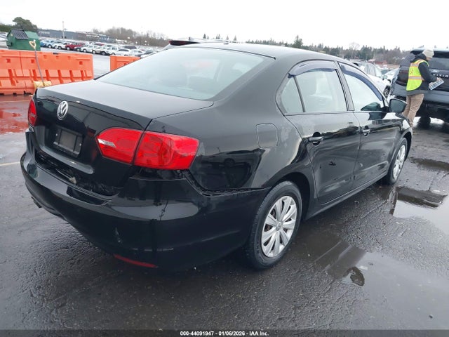 Продаж на аукціоні авто 2014 Volkswagen Jetta 2.0l S, vin: 3VW2K7AJ3EM353420, номер лоту: 44091947