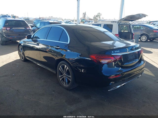 Mercedes-Benz E 350 2022 W1KZF8DB0NB080398 Image 3