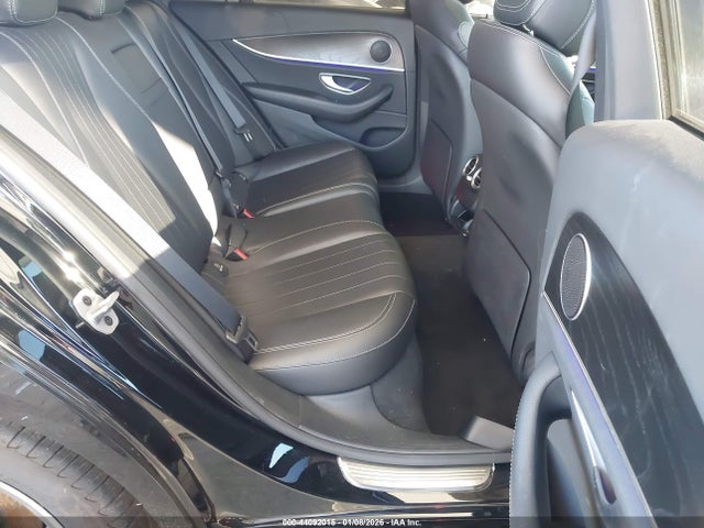 Mercedes-Benz E 350 2022 W1KZF8DB0NB080398 Image 8