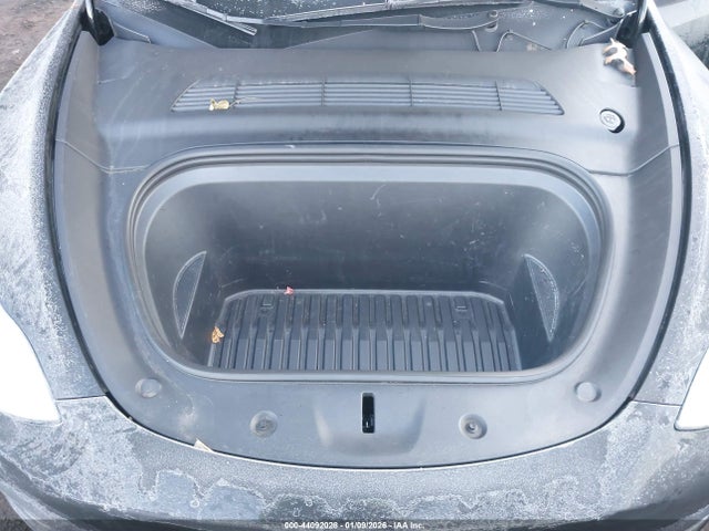 2023 TESLA MODEL Y 7SAYGDEE1PF853810 Photo 9