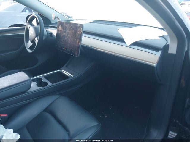 2023 TESLA MODEL Y 7SAYGDEE1PF853810 Photo 4