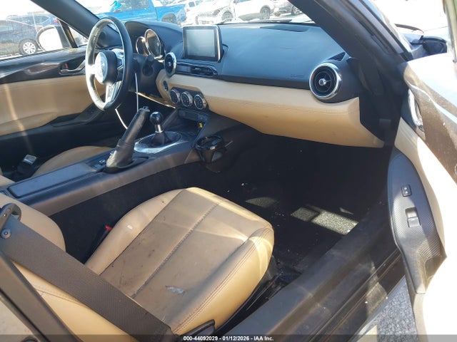 2017 MAZDA MX-5 MIATA JM1NDAD74H0123979 Photo 4