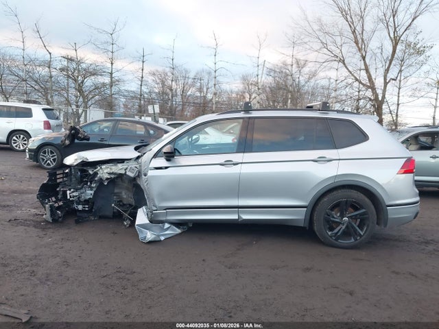 2024 Volkswagen Tiguan 2.0t Se R-line Black მანქანა იყიდება აუქციონზე, vin: 3VV8B7AX8RM197108, აუქციონის ნომერი: 44092035