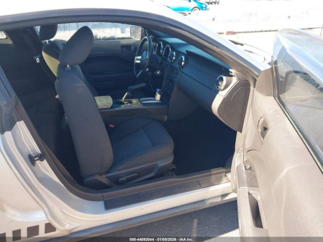 2007 FORD MUSTANG 1ZVFT80N675298950 Photo 4