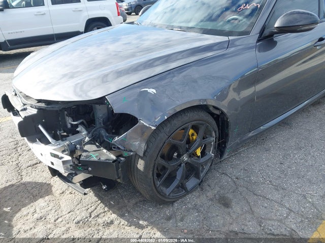 ZARFAMAN2L7638132 Alfa Romeo Giulia Rwd