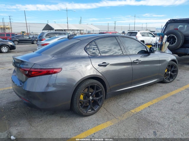 ZARFAMAN2L7638132 Alfa Romeo Giulia Rwd