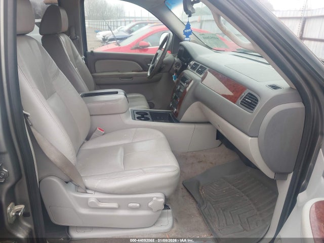 2009 CHEVROLET SUBURBAN 1500 1GNFK26389R161441 Photo 4