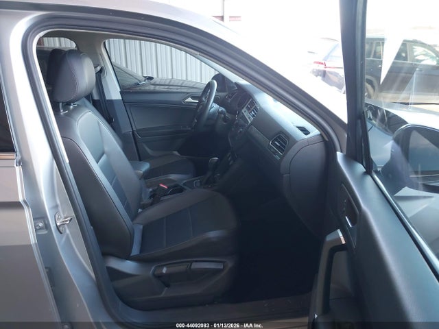 Продаж на аукціоні авто 2020 Volkswagen Tiguan 2.0t Se/2.0t Se R-line Black/2.0t Sel, vin: 3VV3B7AX6LM102353, номер лоту: 44092083