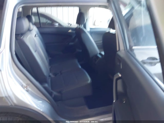 Продаж на аукціоні авто 2020 Volkswagen Tiguan 2.0t Se/2.0t Se R-line Black/2.0t Sel, vin: 3VV3B7AX6LM102353, номер лоту: 44092083