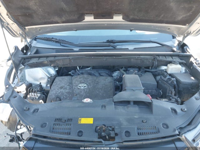 Toyota Highlander Se 2018 5TDJZRFH8JS890032 Image 10