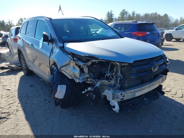 Toyota Highlander Se 2018 5TDJZRFH8JS890032 Image 6