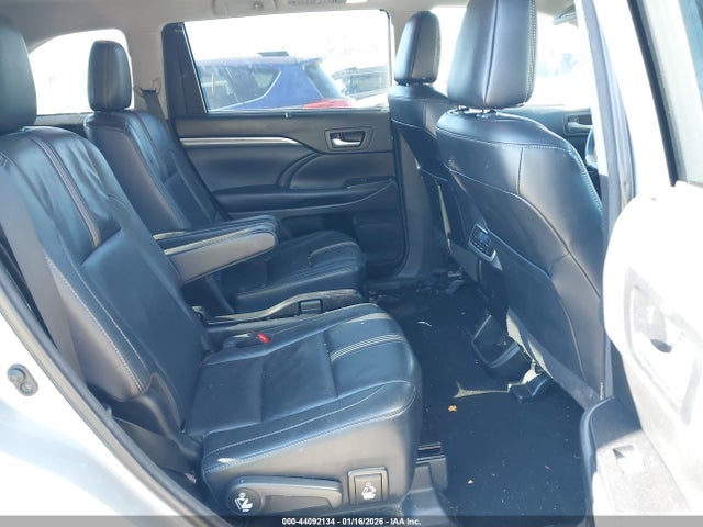 Toyota Highlander Se 2018 5TDJZRFH8JS890032 Image 8