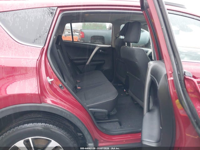 Toyota Rav4 Xle 2018 2T3RFREV9JW823232 Image 8