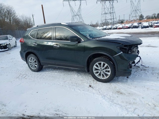 5N1AT2MV8JC789670 Nissan ROGUE SV
