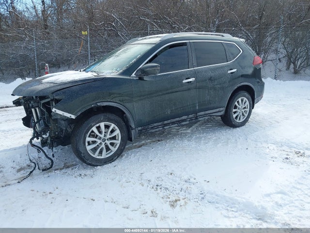 5N1AT2MV8JC789670 Nissan ROGUE SV