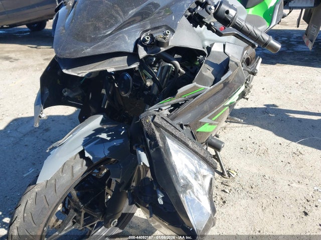Kawasaki EX400 2019 JKAEXKG18KDA31484 Image 13