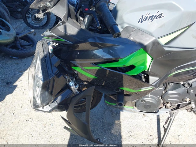 Kawasaki EX400 2019 JKAEXKG18KDA31484 Image 14