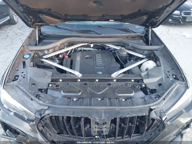 2022 BMW X6 5UXCY6C02N9K41922 Photo 9