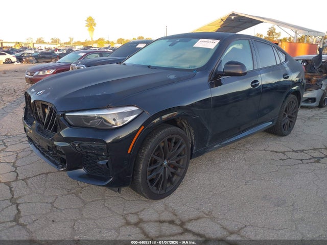 2022 BMW X6 5UXCY6C02N9K41922 Photo 1