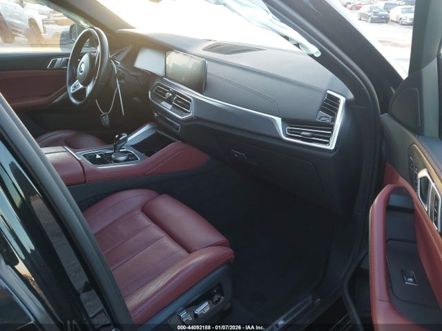2022 BMW X6 5UXCY6C02N9K41922 Photo 4