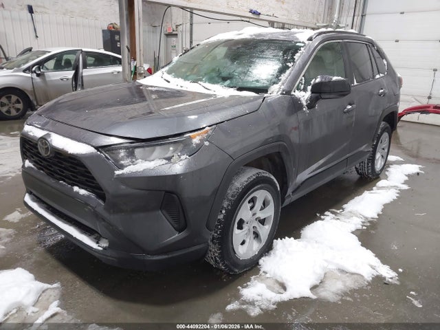 Toyota RAV4 LE 2021 2T3F1RFVXMW205728 Image 2