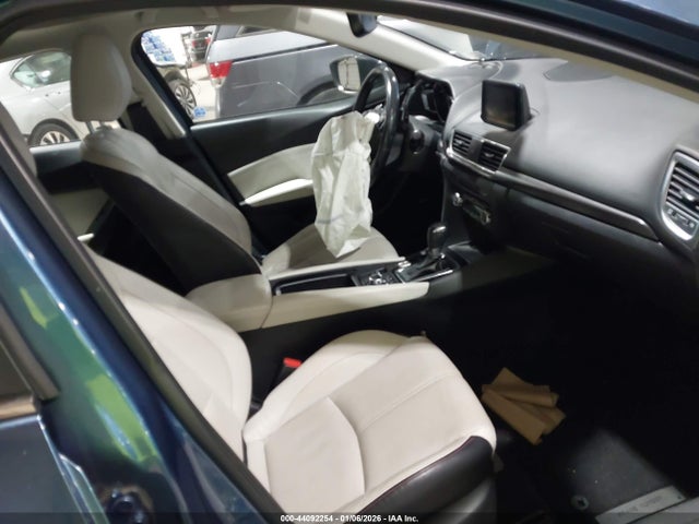 44092254 :رقم المزاد ، 3MZBN1M31JM173123 vin ، 2018 Mazda Mazda3 Grand Touring مزاد بيع
