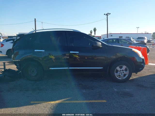 JN8AS5MT0FW155240 Nissan Rogue Select S
