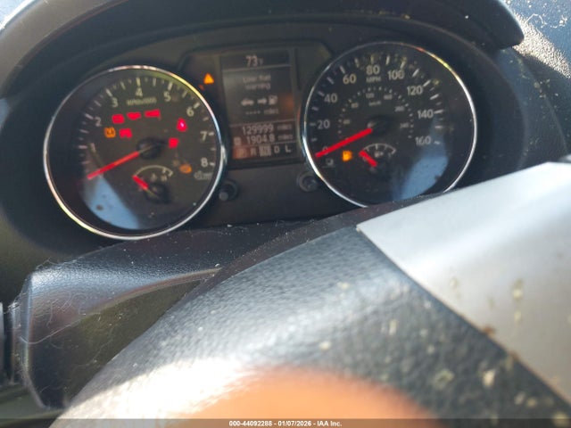 JN8AS5MT0FW155240 Nissan Rogue Select S