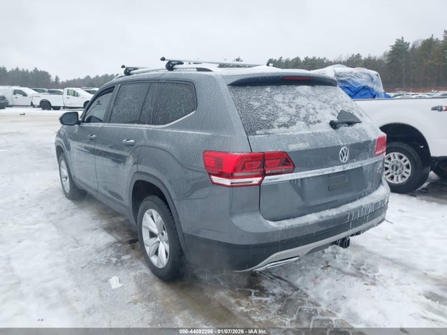 2019 VOLKSWAGEN ATLAS 1V2GR2CA8KC609857 Photo 2
