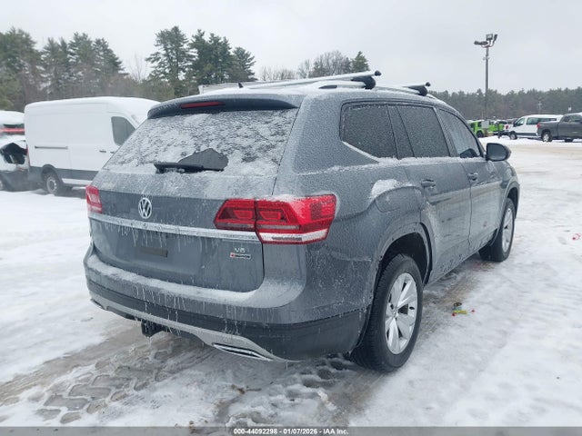 2019 VOLKSWAGEN ATLAS 1V2GR2CA8KC609857 Photo 3