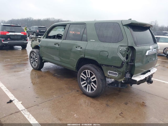 2022 TOYOTA 4RUNNER JTEKU5JR9N6086366 Photo 2