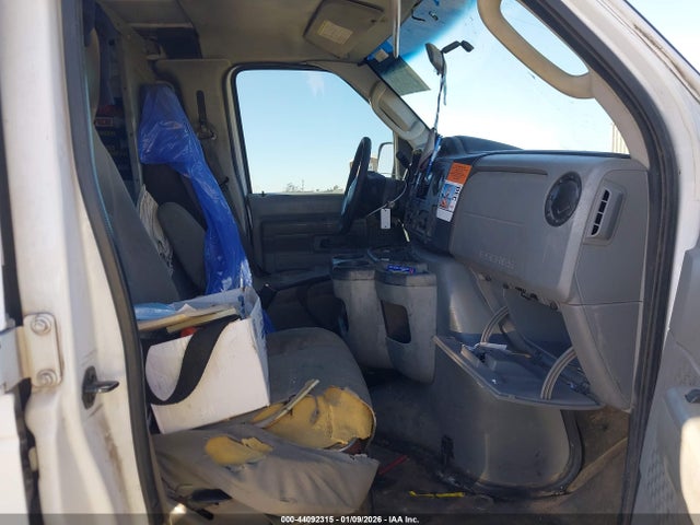 Ford E-250 Commercial 2014 1FTNE2EW6EDA43855 Image 5