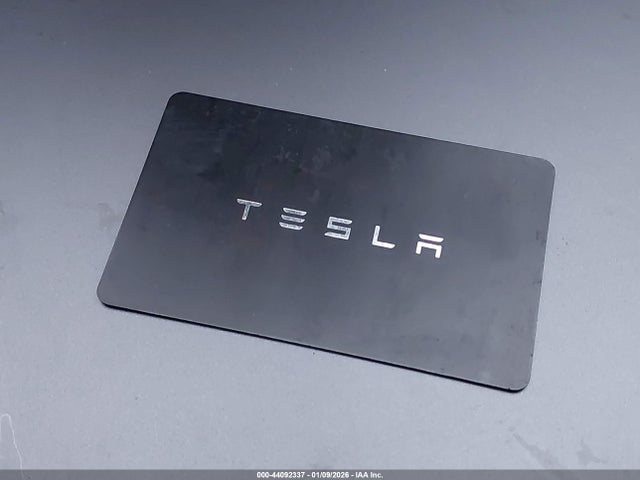 2021 TESLA MODEL Y 5YJYGDEE6MF232636 Photo 10