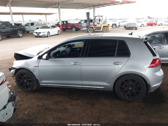 3VW5T7AU8GM008102 Volkswagen Golf Gti Se 4-door