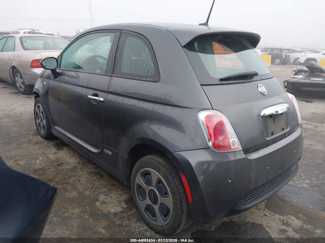 2014 FIAT 500E 3C3CFFGE8ET173604 Photo 2