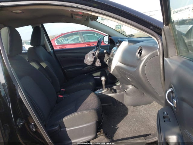 3N1CN7AP0HL806781 Nissan Versa 1.6 Sv
