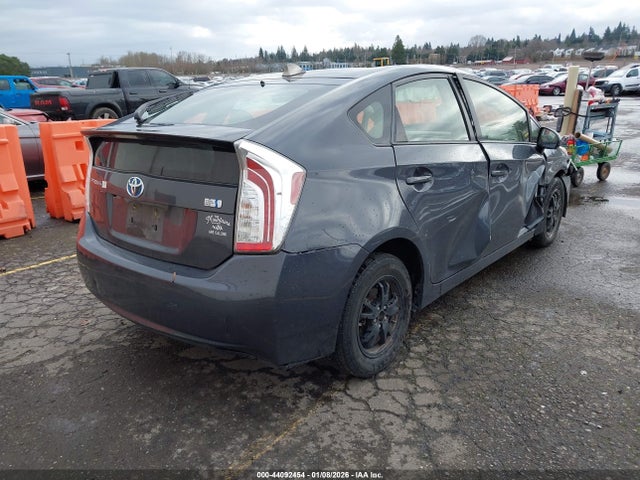 Toyota Prius Two 2015 JTDKN3DU1F0464108 Image 4