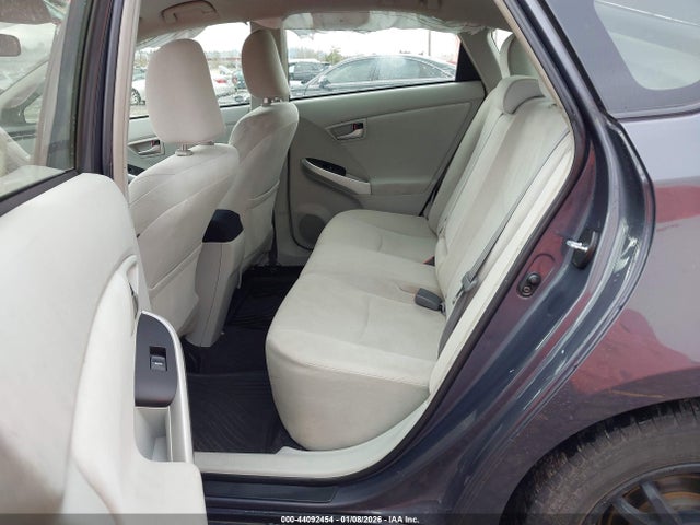 Toyota Prius Two 2015 JTDKN3DU1F0464108 Image 8