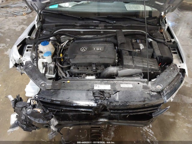 44092511 :رقم المزاد ، 3VWD07AJ4EM236461 vin ، 2014 Volkswagen Jetta 1.8t Se مزاد بيع