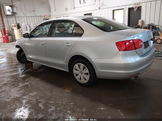 44092511 :رقم المزاد ، 3VWD07AJ4EM236461 vin ، 2014 Volkswagen Jetta 1.8t Se مزاد بيع