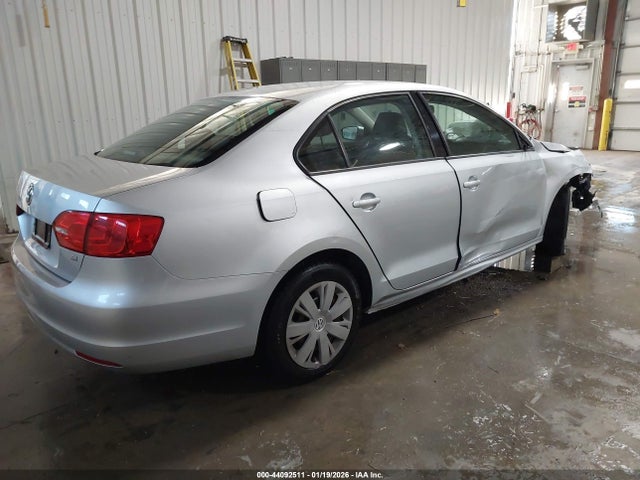 44092511 :رقم المزاد ، 3VWD07AJ4EM236461 vin ، 2014 Volkswagen Jetta 1.8t Se مزاد بيع